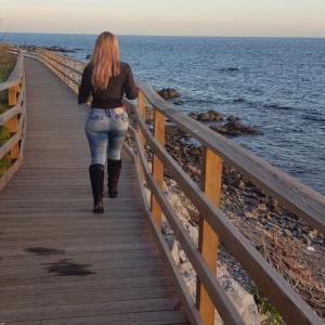 604194131: Chica busca chico en Málaga