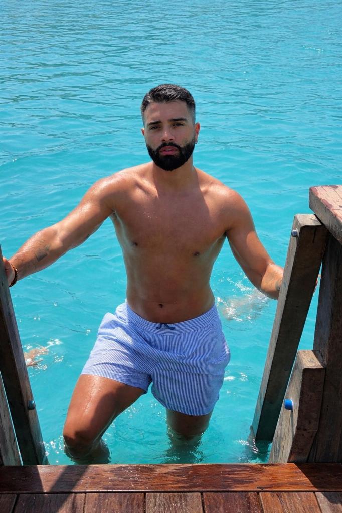 681876418: Chico busca chica en La Coruña