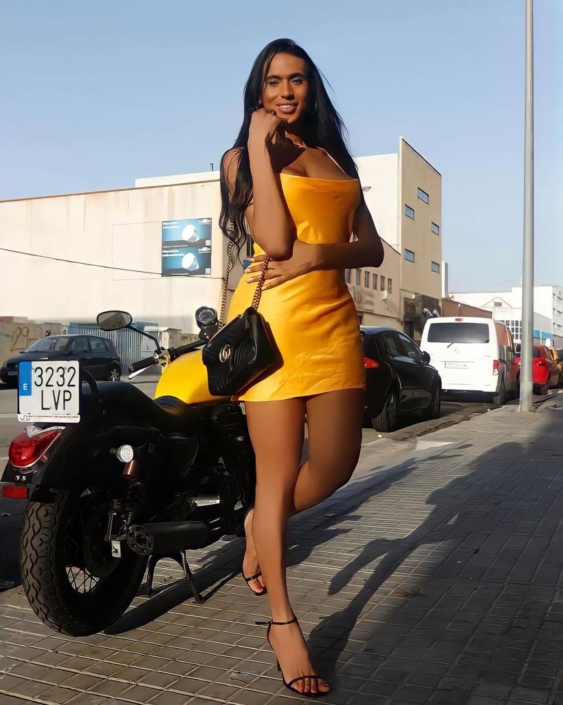 678703219: Transexual en Barcelona