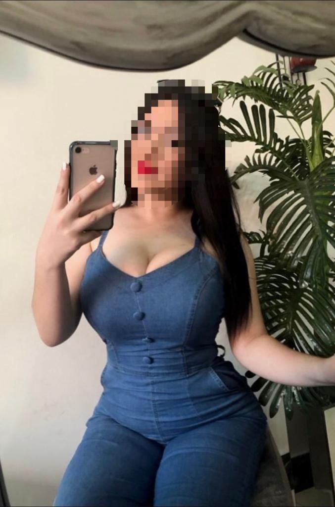 624367754: Chica busca chico en Málaga