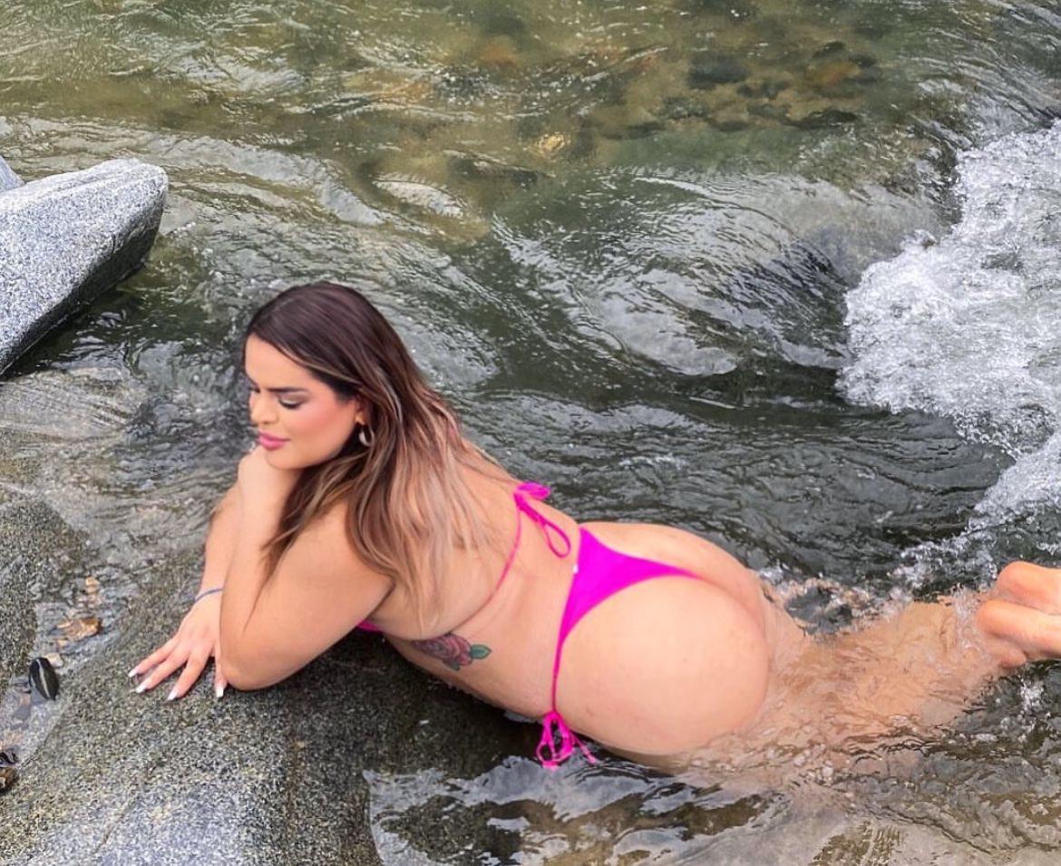 646358158: Transexual en Pontevedra