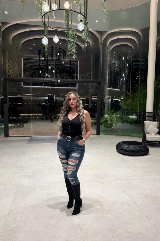 637597573: Chica busca chico en Alicante