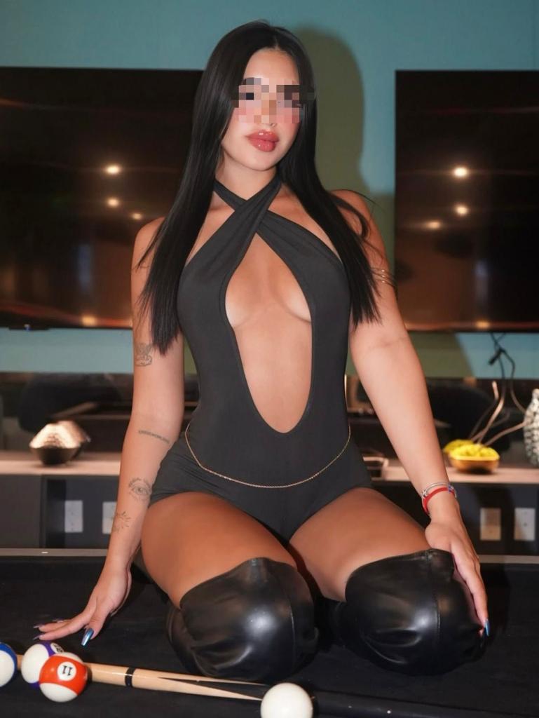 631295679: Chica busca chico en Lérida