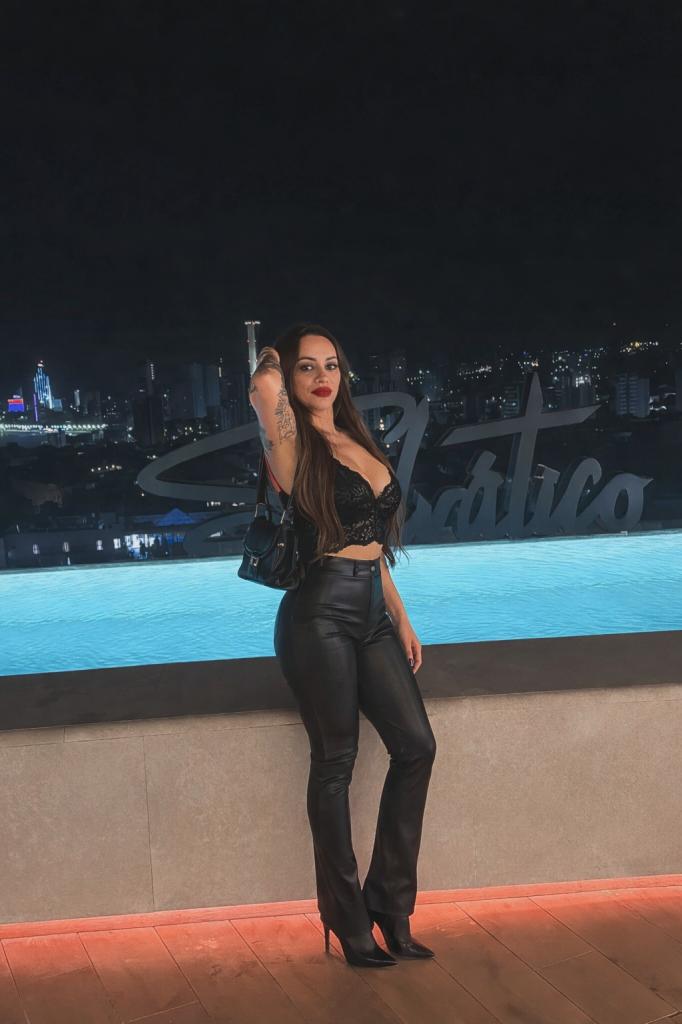 637597573: Chica busca chico en Alicante