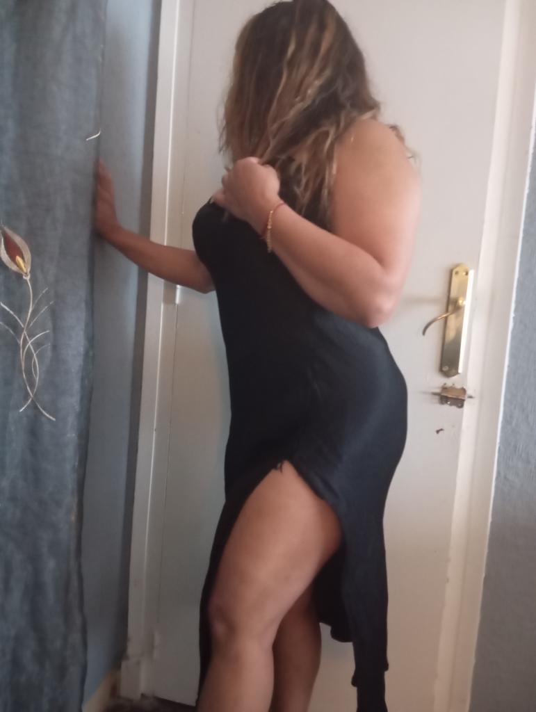 669917891: Chica busca chico en Valencia