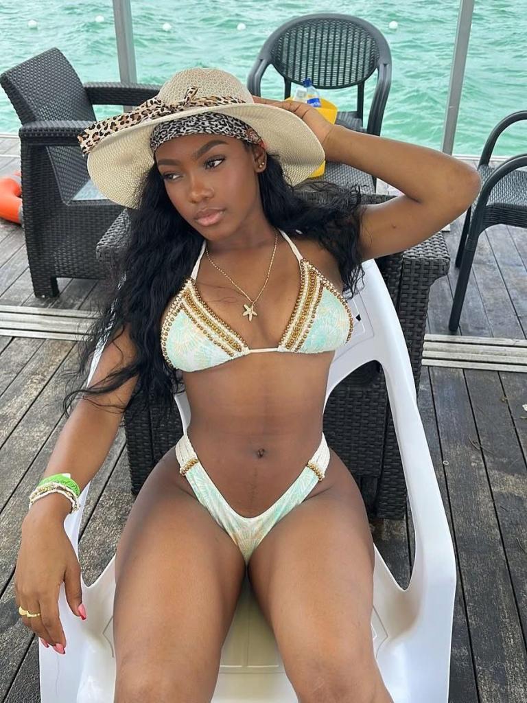 742021393: Chica busca chico en Albacete