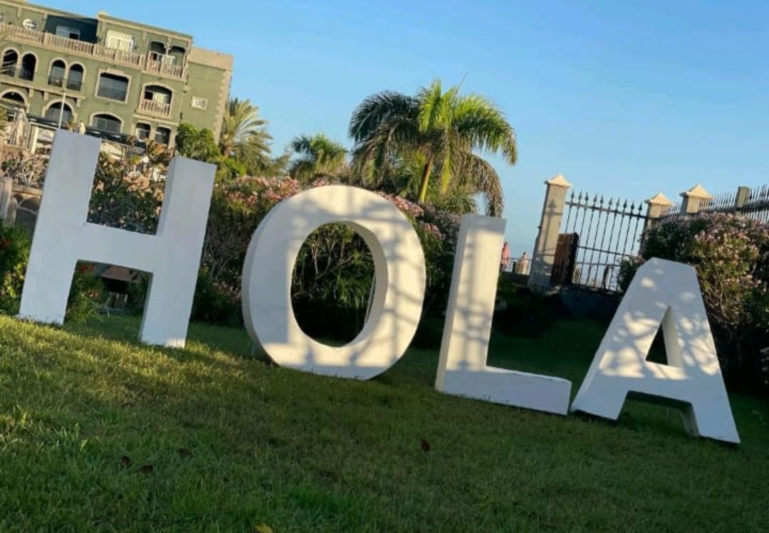 Chico busca chica en Las Palmas: 