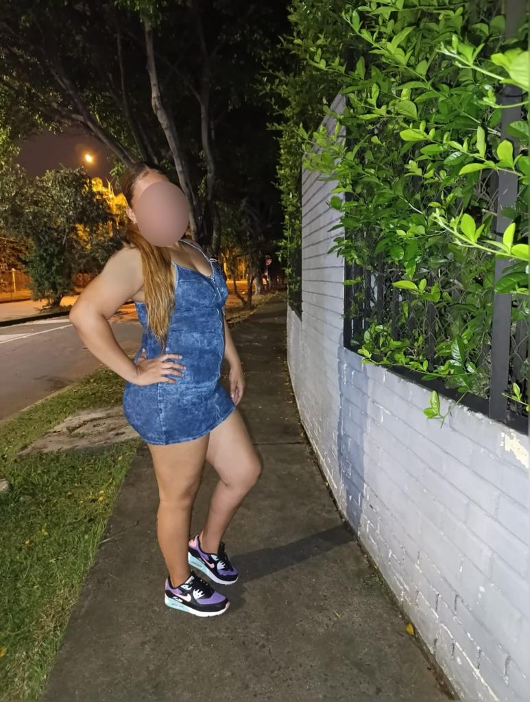 631786049: Chica busca chico en Valencia