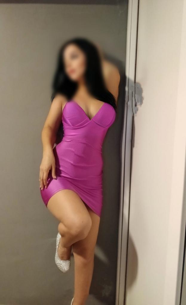 622540318: Chica busca chico en Ibiza
