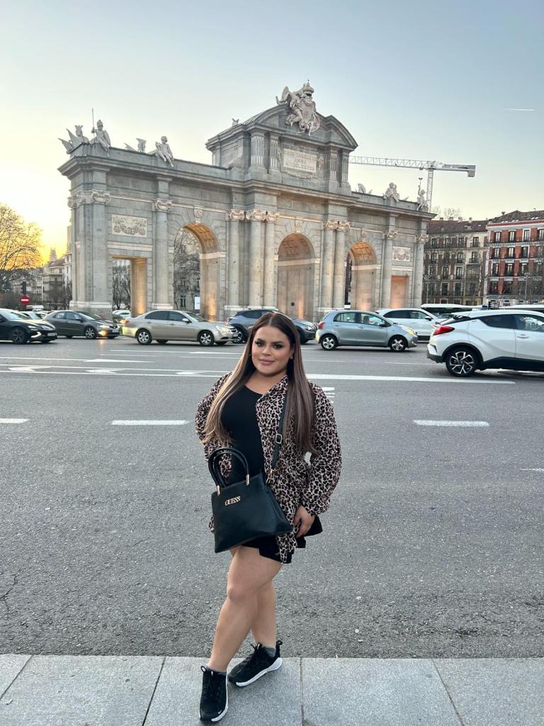 646358158: Transexual en Pontevedra