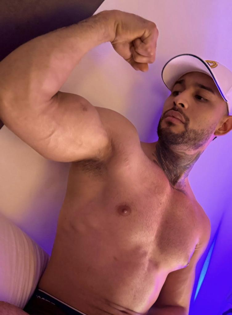 647045713: Chico busca chica en Castellón