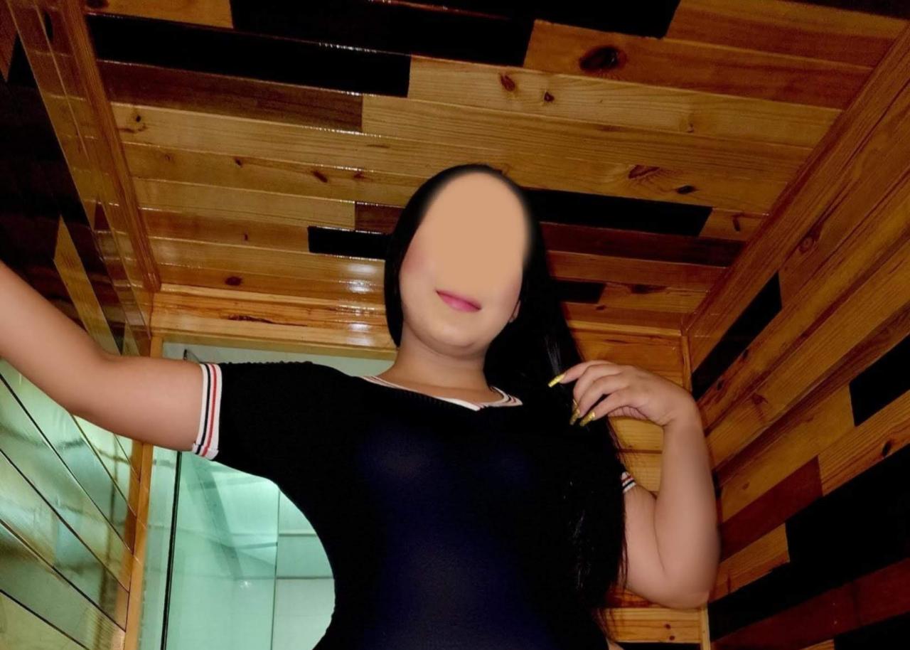 665730666: Chica busca chico en Barcelona