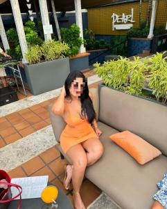 632930211: Chica busca chico en Pontevedra