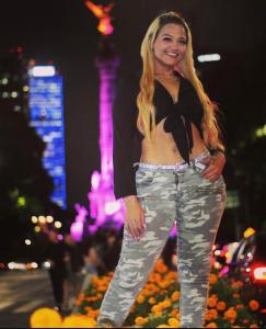 604193909: Chica busca chico en Barcelona