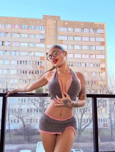 613665364: Chica busca chico en Málaga