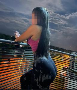 613575571: Chica busca chico en Ibiza