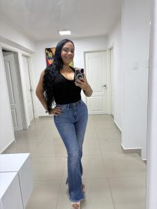 663184836: Chica busca chico en Granada