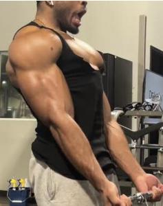 632623700: Chico busca chica en Barcelona