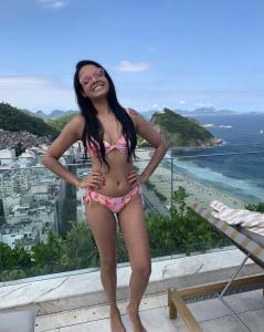 657725416: Chica busca chico en Barcelona