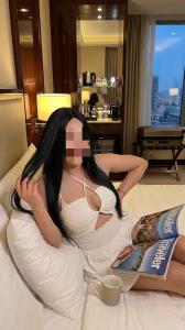 631712050: Chica busca chico en Barcelona
