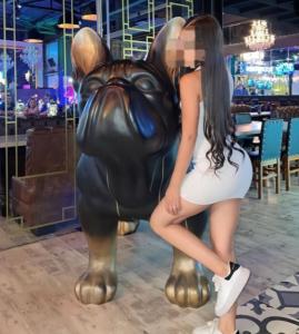 643553129: Chica busca chico en Sevilla