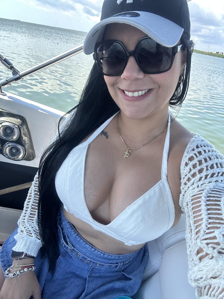 663184836: Chica busca chico en Granada