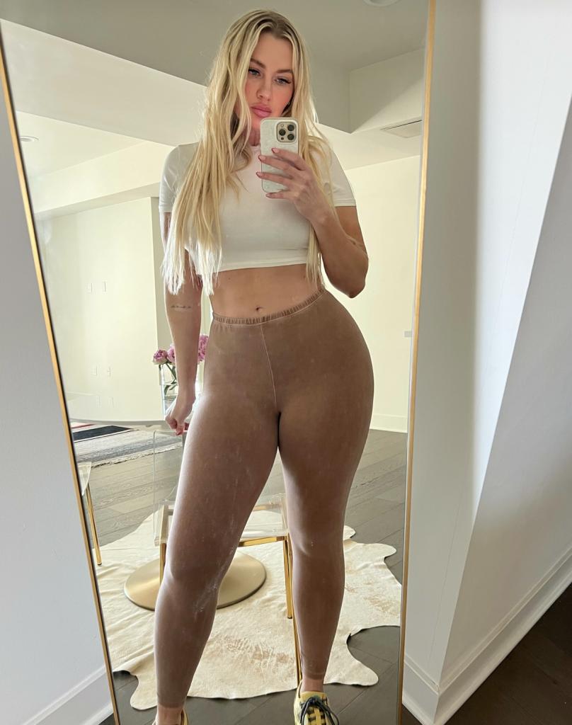 Chica busca chico en Almería: 