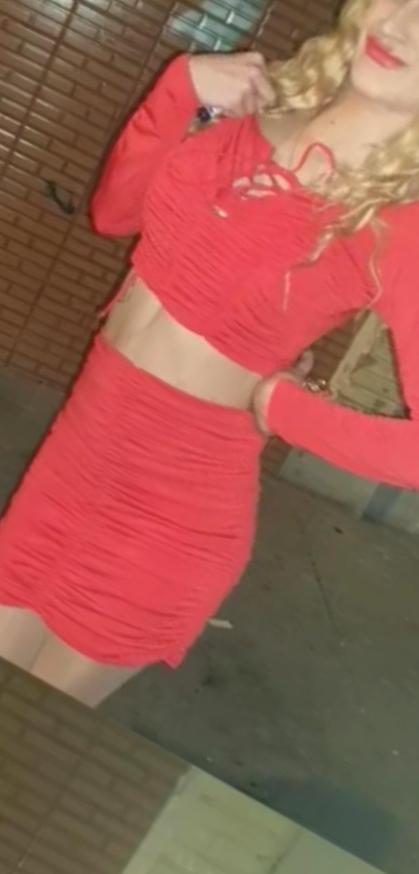 664248015: Chica busca chico en Sevilla