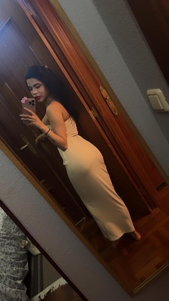 607636887: Chica busca chico en Madrid