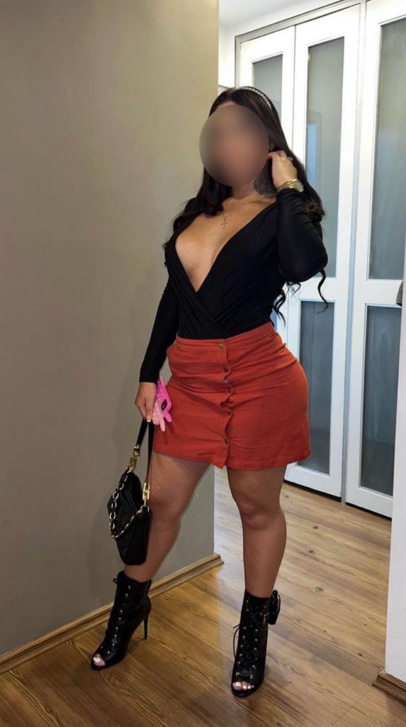 Chica busca chico en Sevilla: 