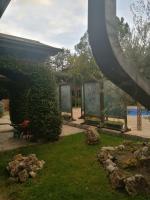 611280446: Chica busca chico en Madrid