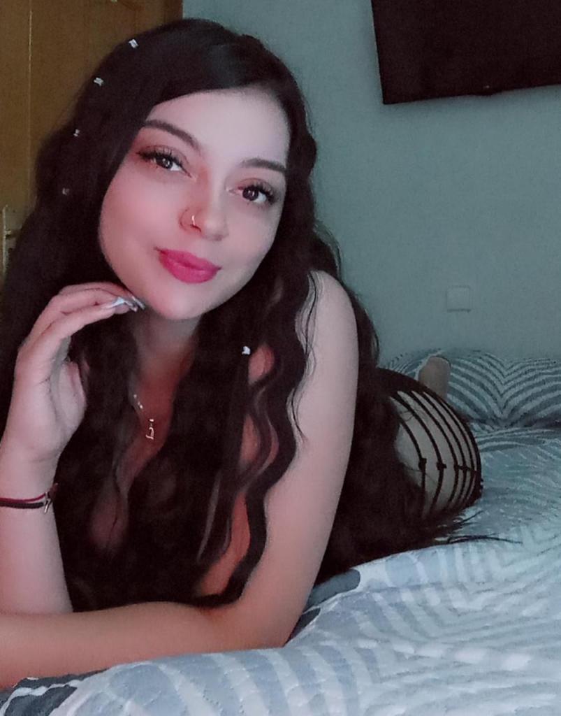 624374570: Chica busca chico en Sevilla