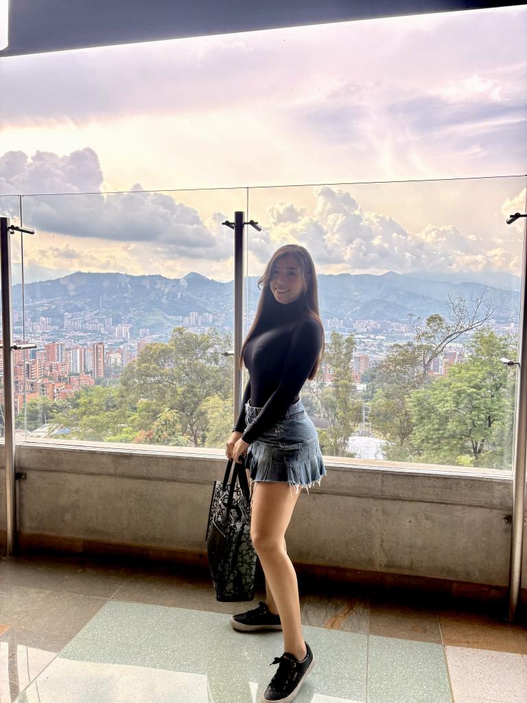 602693610: Chica busca chico en Asturias