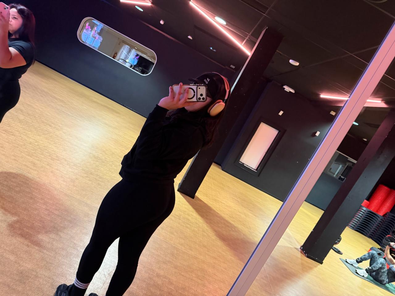 Chica busca chico en Tenerife: 