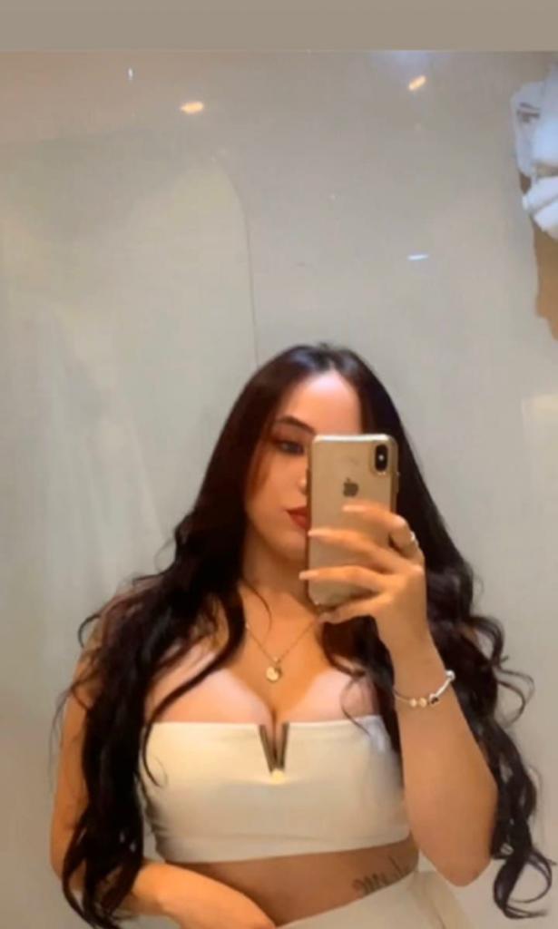 Chica busca chico en Huelva: 