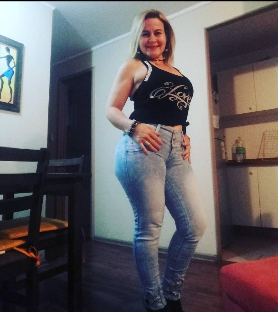 Chica busca chico en Almería: 