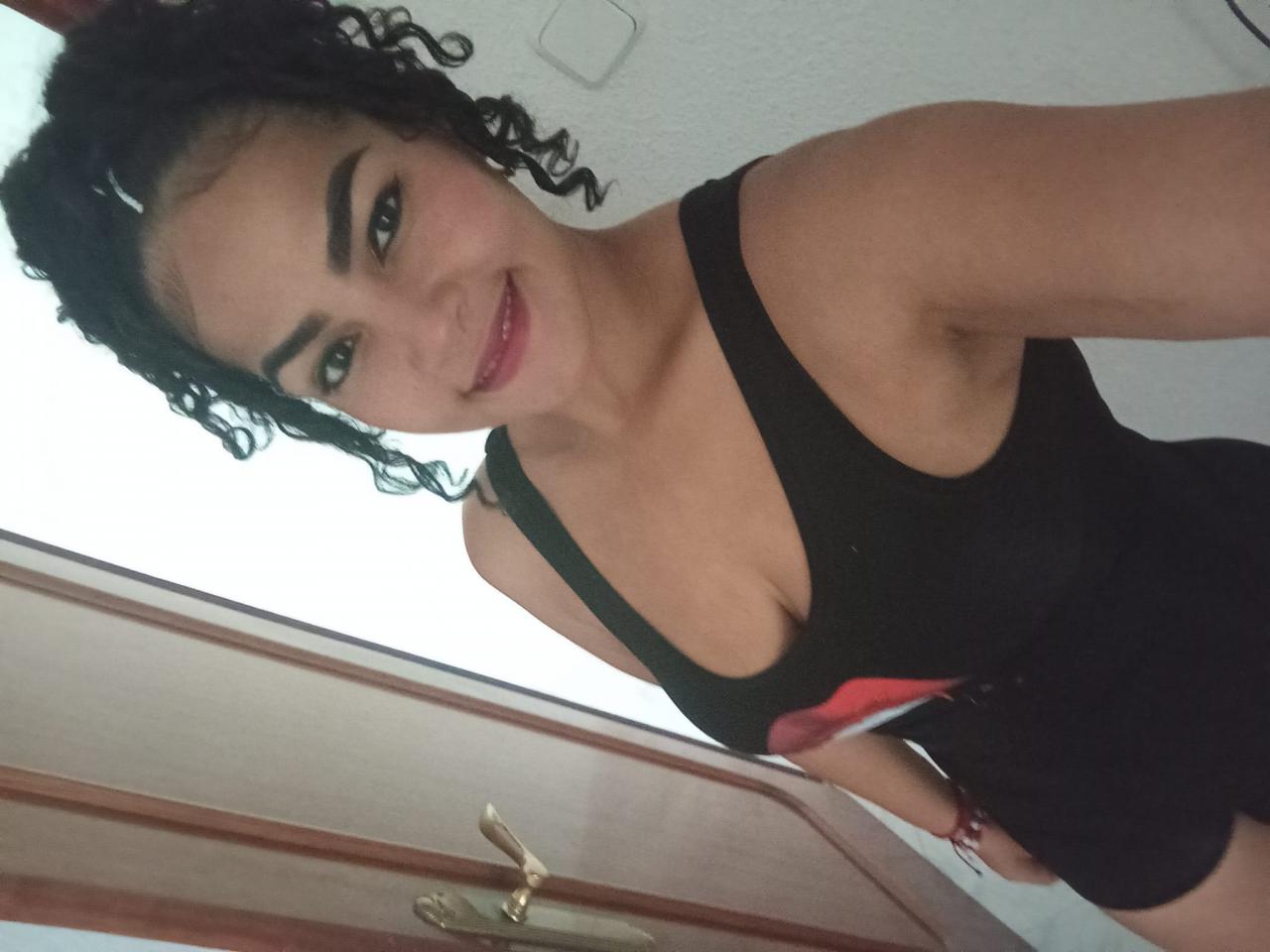 Chica busca chico en Almería: 