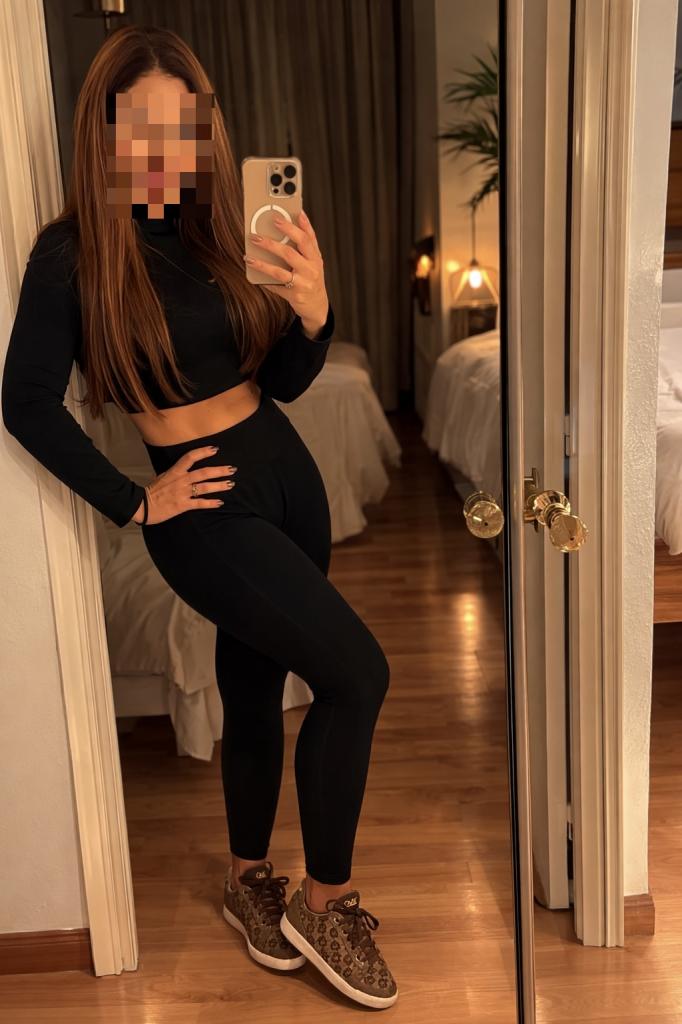 666357649: Chica busca chico en Sevilla