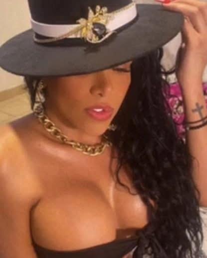 622499146: Travesti en León