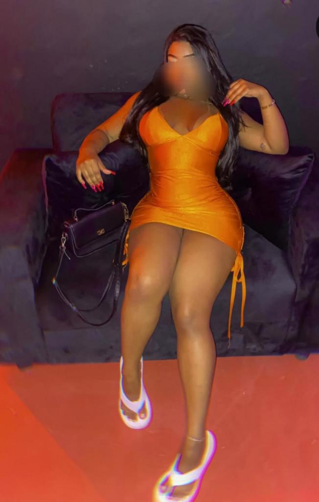 613737441: Chica busca chico en Madrid