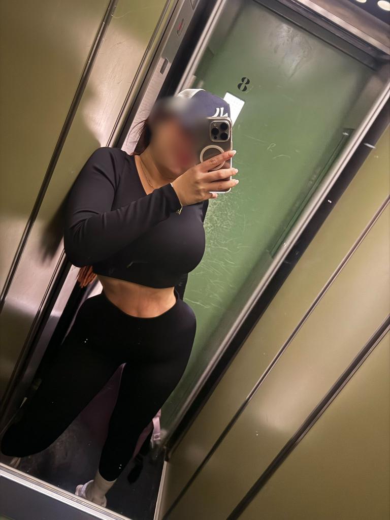 Chica busca chico en Ibiza: 