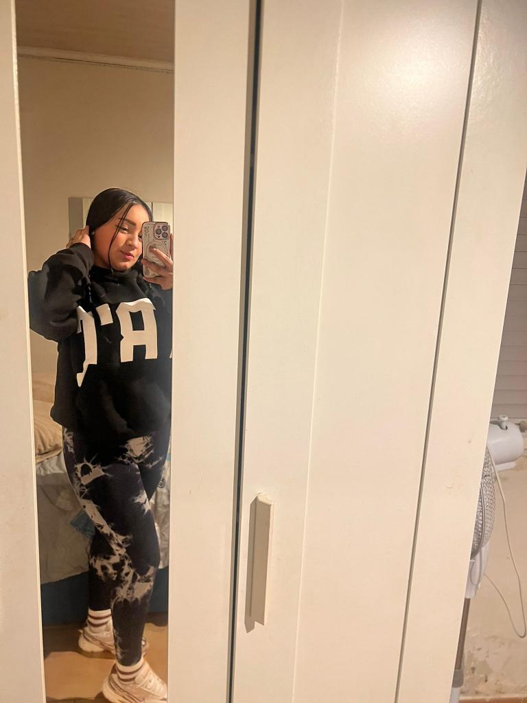 Chica busca chico en Tarragona: Chica busca chico