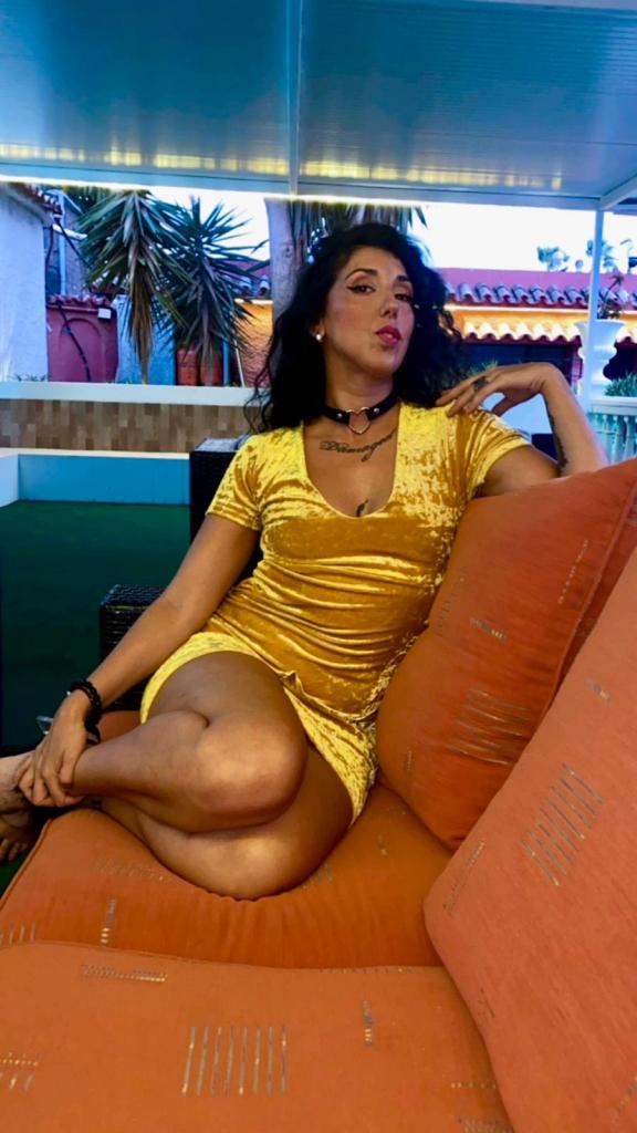 Chica busca chico en Cádiz: 