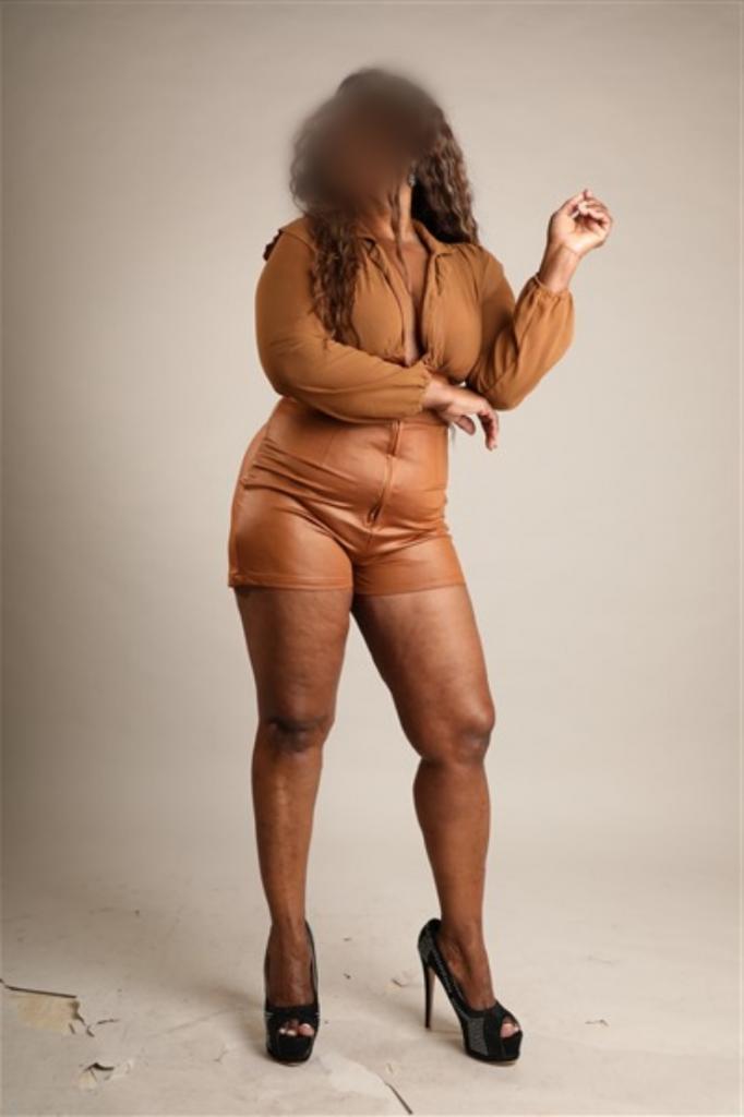 Chica busca chico en Jaén: 