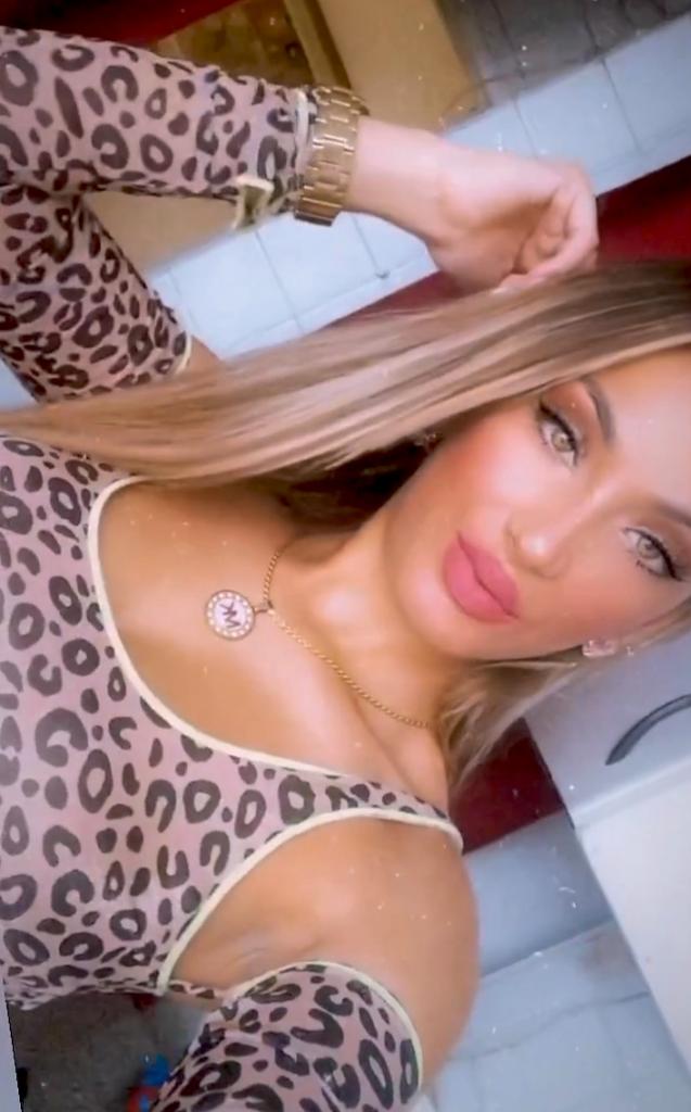 652854044: Chica busca chico en Almería