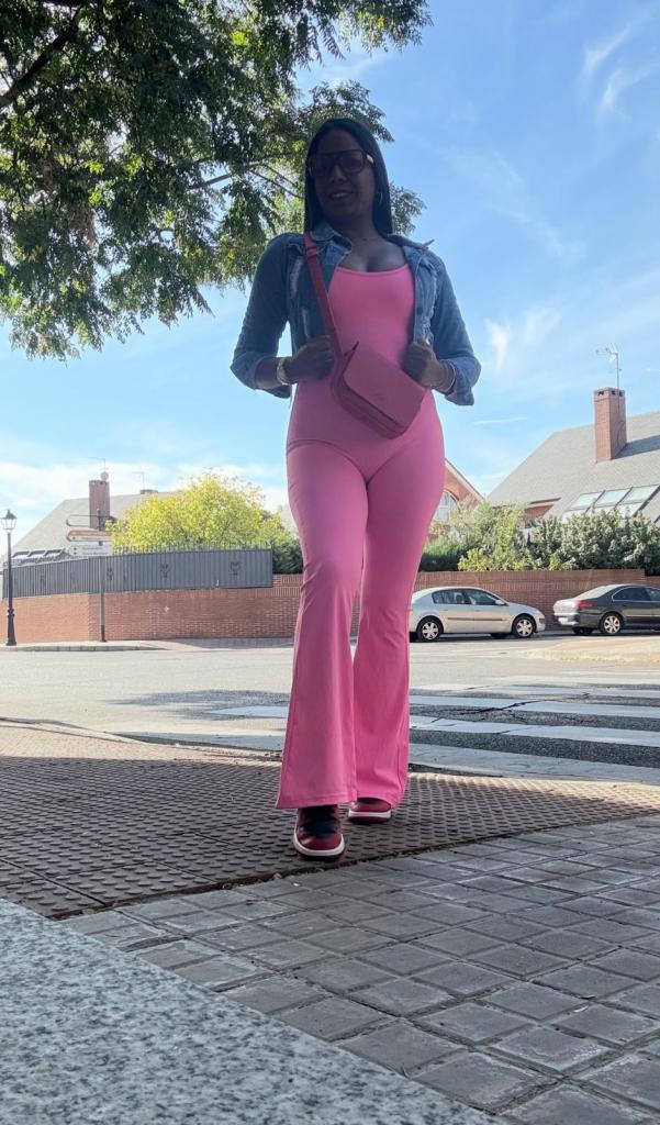 674958711: Chica busca chico en Las Palmas