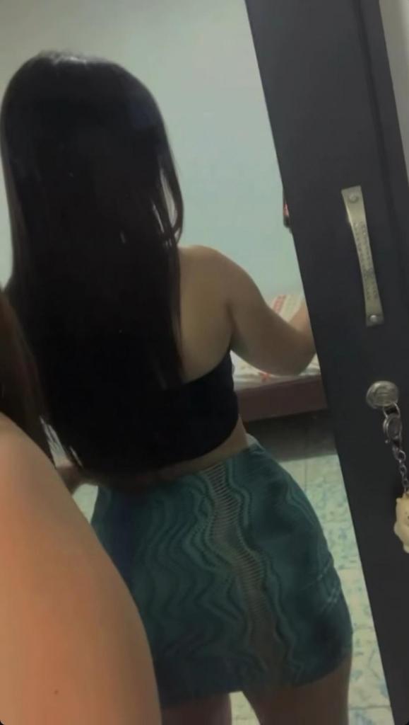 631146096: Chica busca chico en Huelva