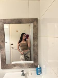 644763540: Chica busca chico en Barcelona