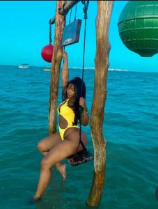 613737441: Chica busca chico en Madrid