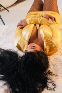 631094490: Chica busca chico en Valencia